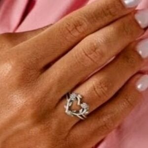 Floral Silver Heart Ring